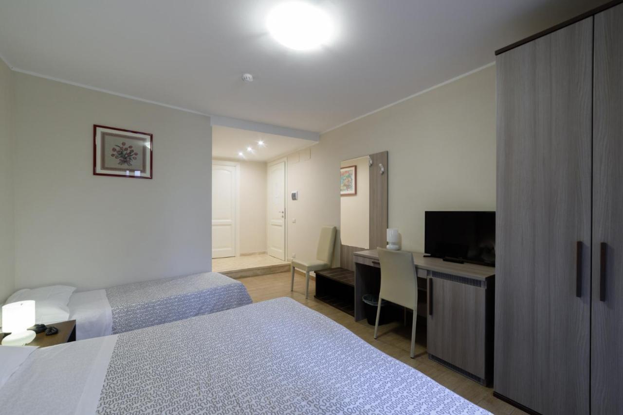 Flora Hotel Todi Ngoại thất bức ảnh