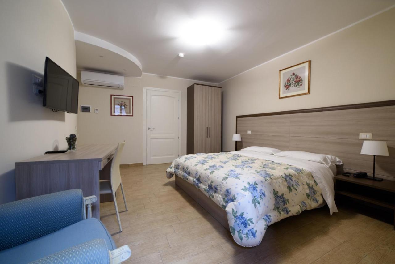 Flora Hotel Todi Ngoại thất bức ảnh
